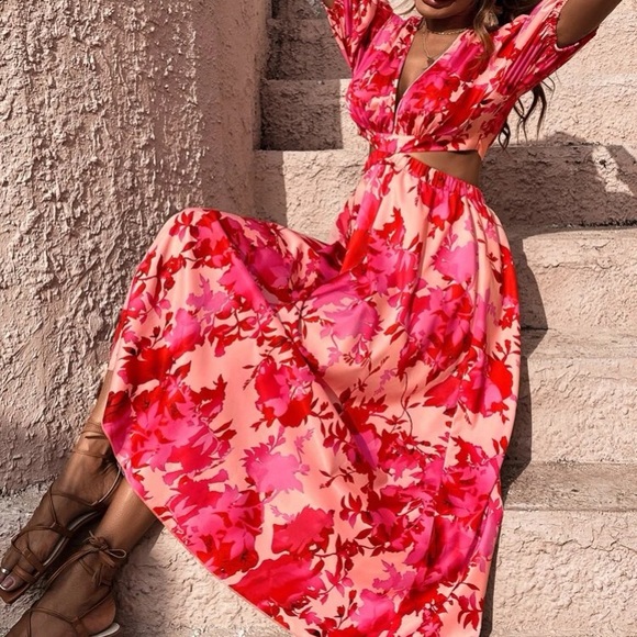 Boho red floral print cutout maxi dress - Picture 2 of 8
